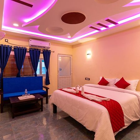 Auro Beach Resort 蓬蒂切里 外观 照片