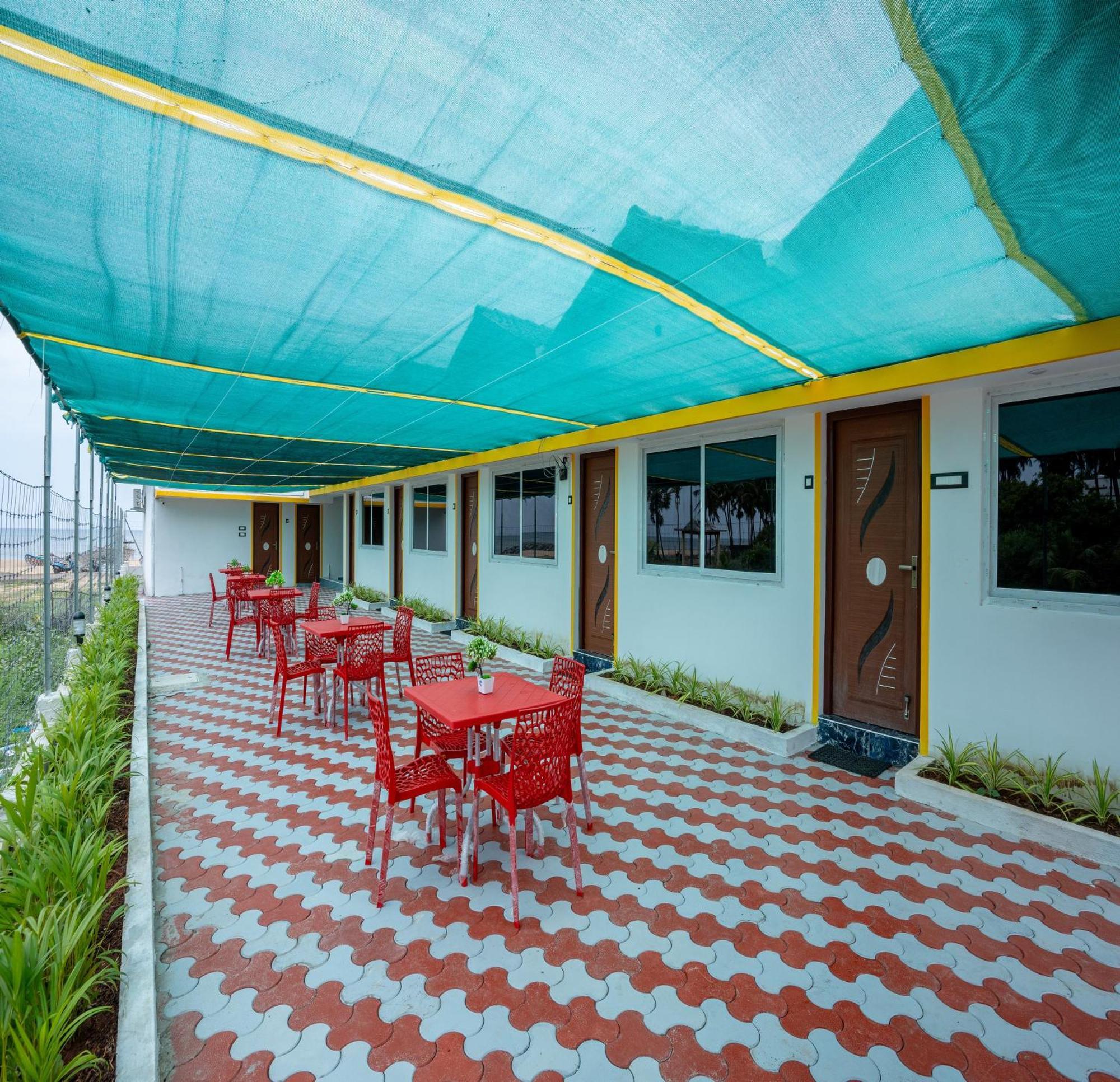 Auro Beach Resort 蓬蒂切里 外观 照片