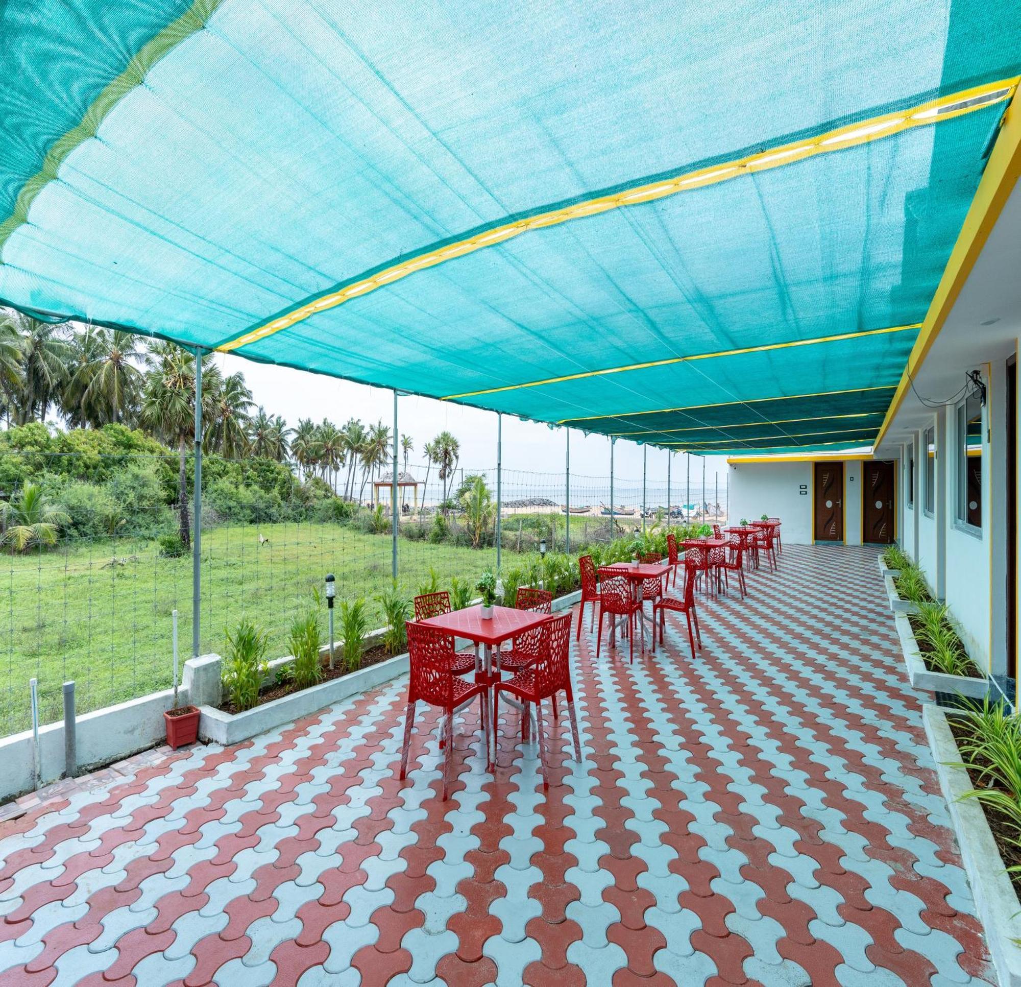 Auro Beach Resort 蓬蒂切里 外观 照片